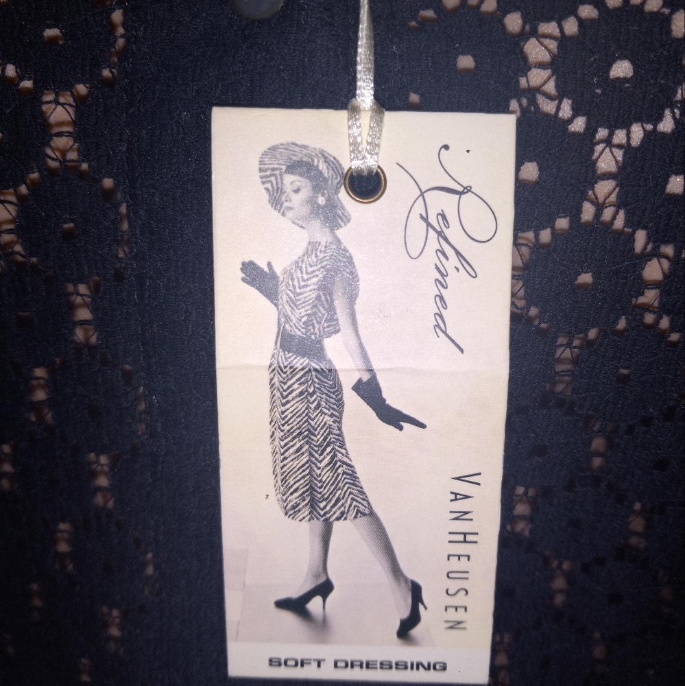 NEW Van Heusen Blouse - Picture 4 of 12